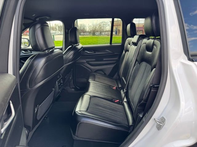 Certified 2024 Jeep Grand Cherokee Altitude image 22