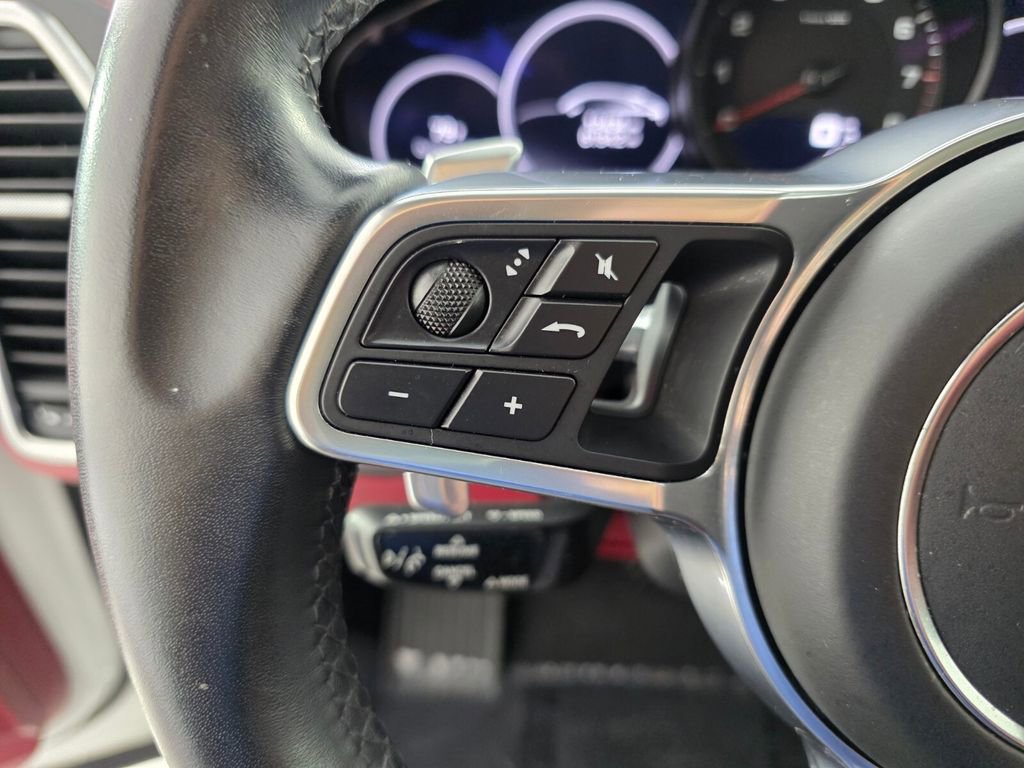 Used 2021 Porsche Cayenne Coupe AWD/4WD image 19