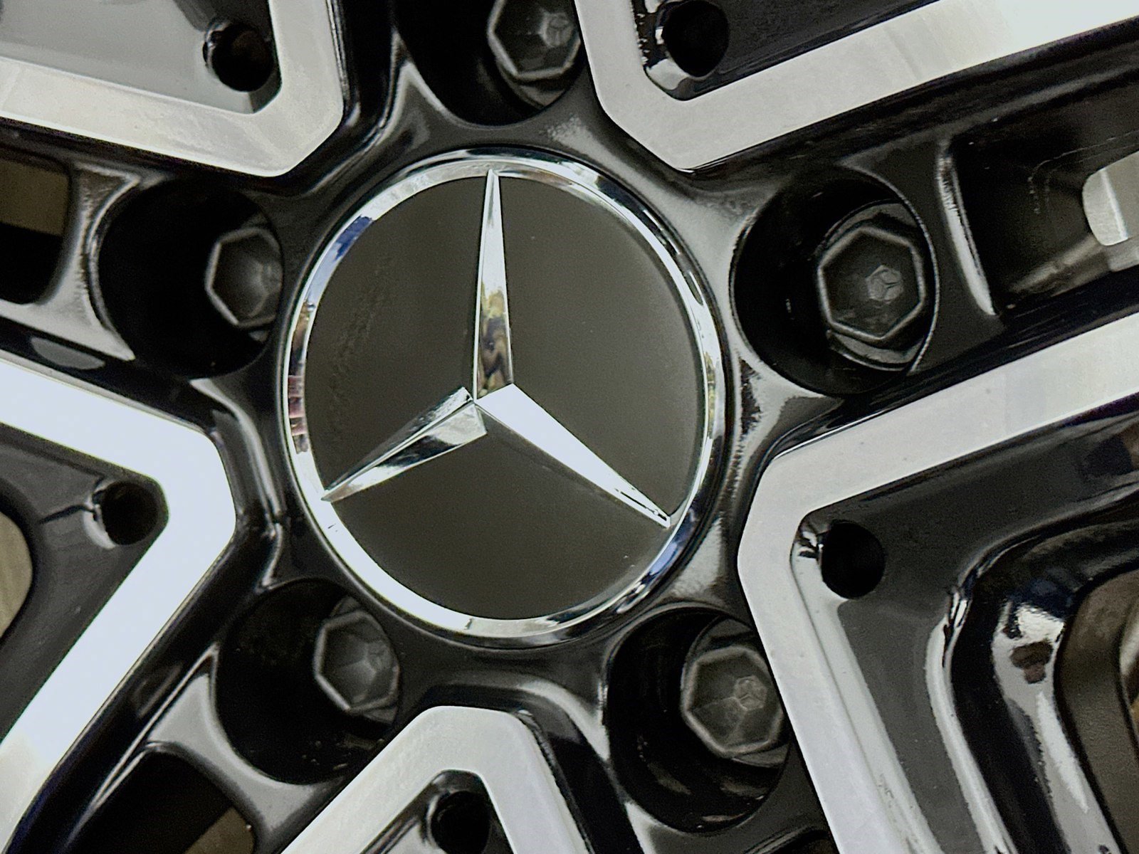Used 2024 Mercedes-Benz CLA 35 AMG 4MATIC image 39