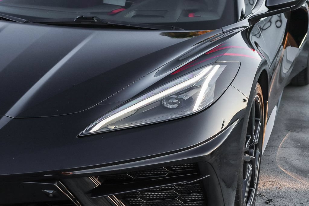 Used 2020 Chevrolet Corvette Stingray Preferred Cpe w/ 2LT Preferred Equipment Group RWD image 5