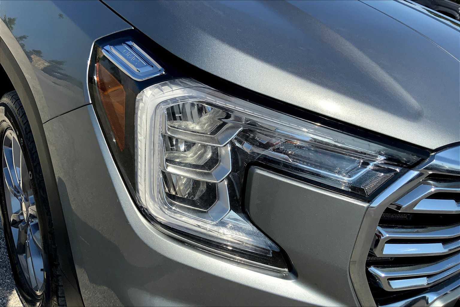 Certified 2024 GMC Terrain SLT image 20