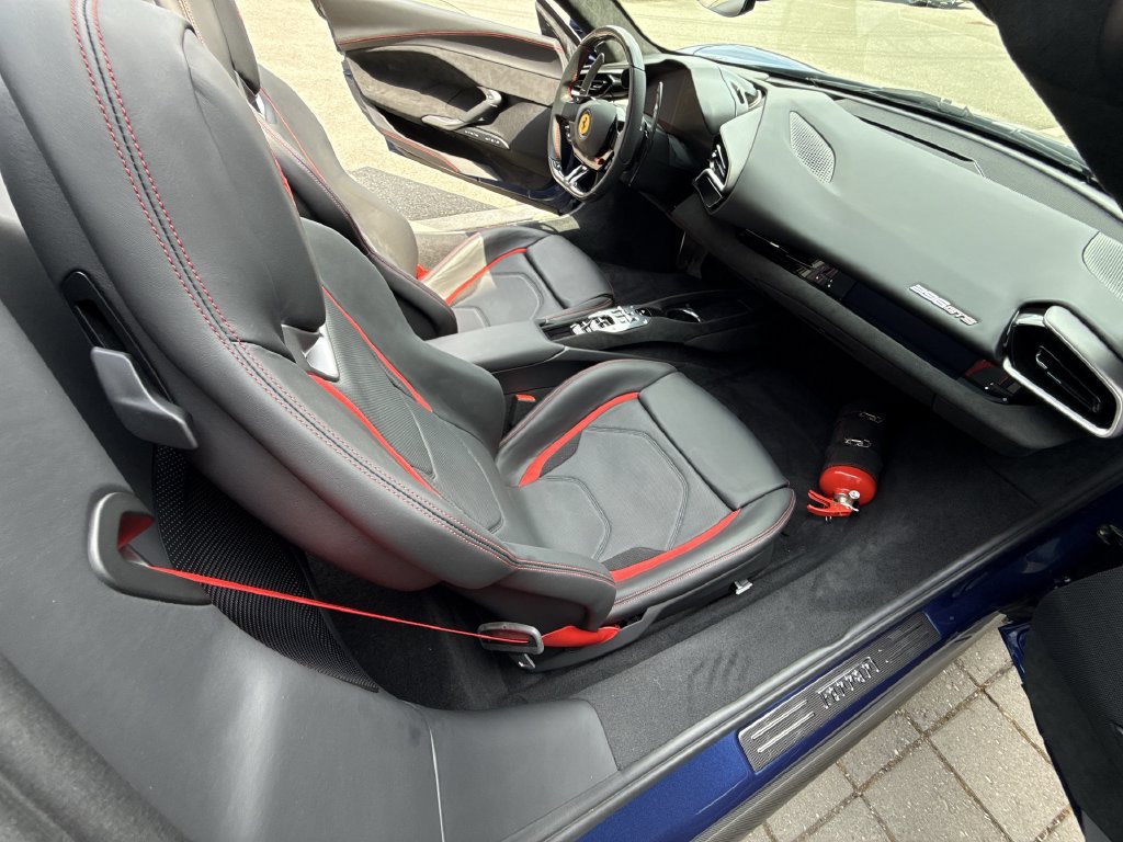 Used 2024 Ferrari 296 GTS RWD image 29