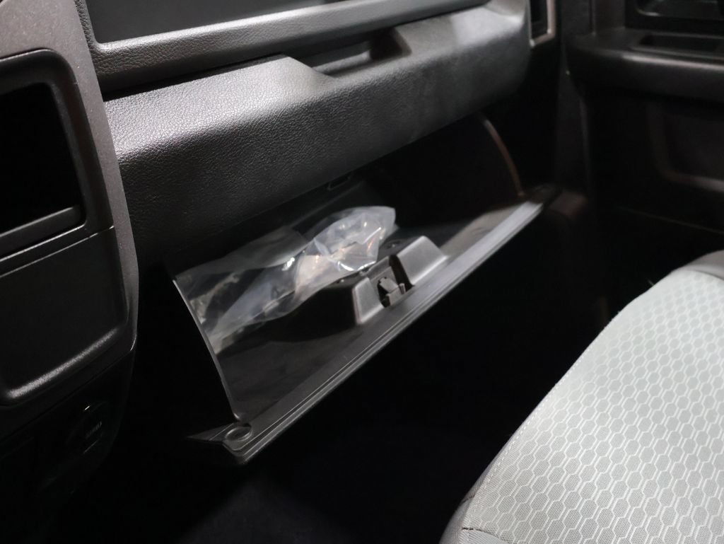 Used 2019 RAM 1500 Express AWD/4WD image 30