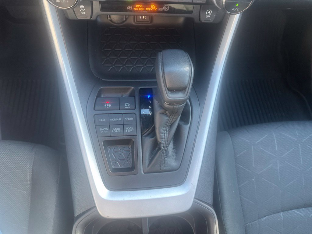 Used 2023 Toyota RAV4 XLE AWD/4WD image 19