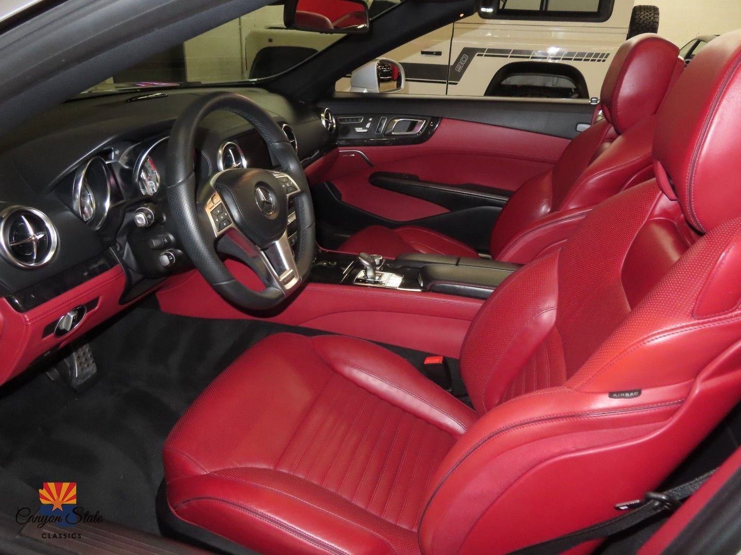 Used 2013 Mercedes-Benz SL 550 image 3