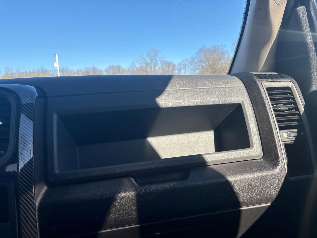 Used 2018 RAM 1500 ST w/ SXT Appearance Group image 38