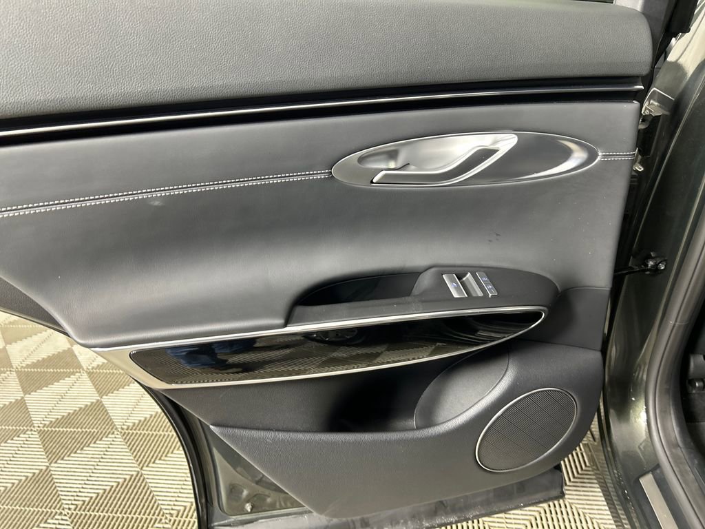 Used 2025 Genesis GV70 2.5T image 16