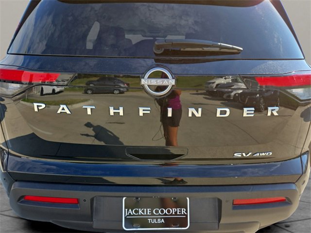 Certified 2024 Nissan Pathfinder SV image 40