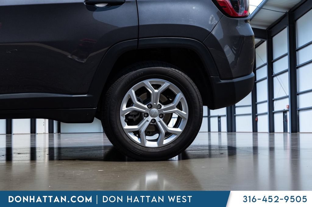 Used 2024 Jeep Compass Sport AWD/4WD image 34