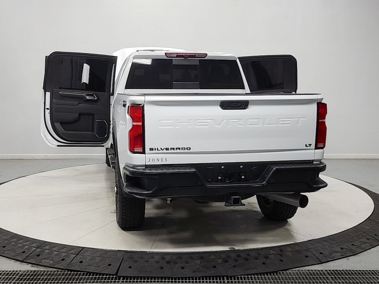 Used 2025 Chevrolet Silverado 2500 LT w/ Trail Boss Package AWD/4WD image 15
