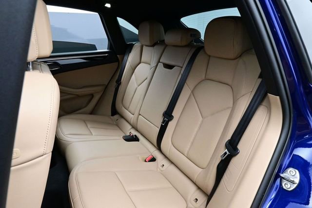 Certified 2023 Porsche Macan AWD/4WD image 14