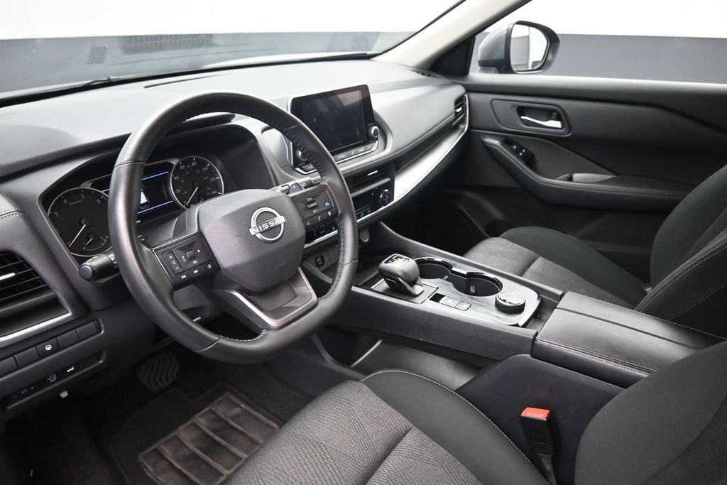 Used 2025 Nissan Rogue SV AWD/4WD image 20