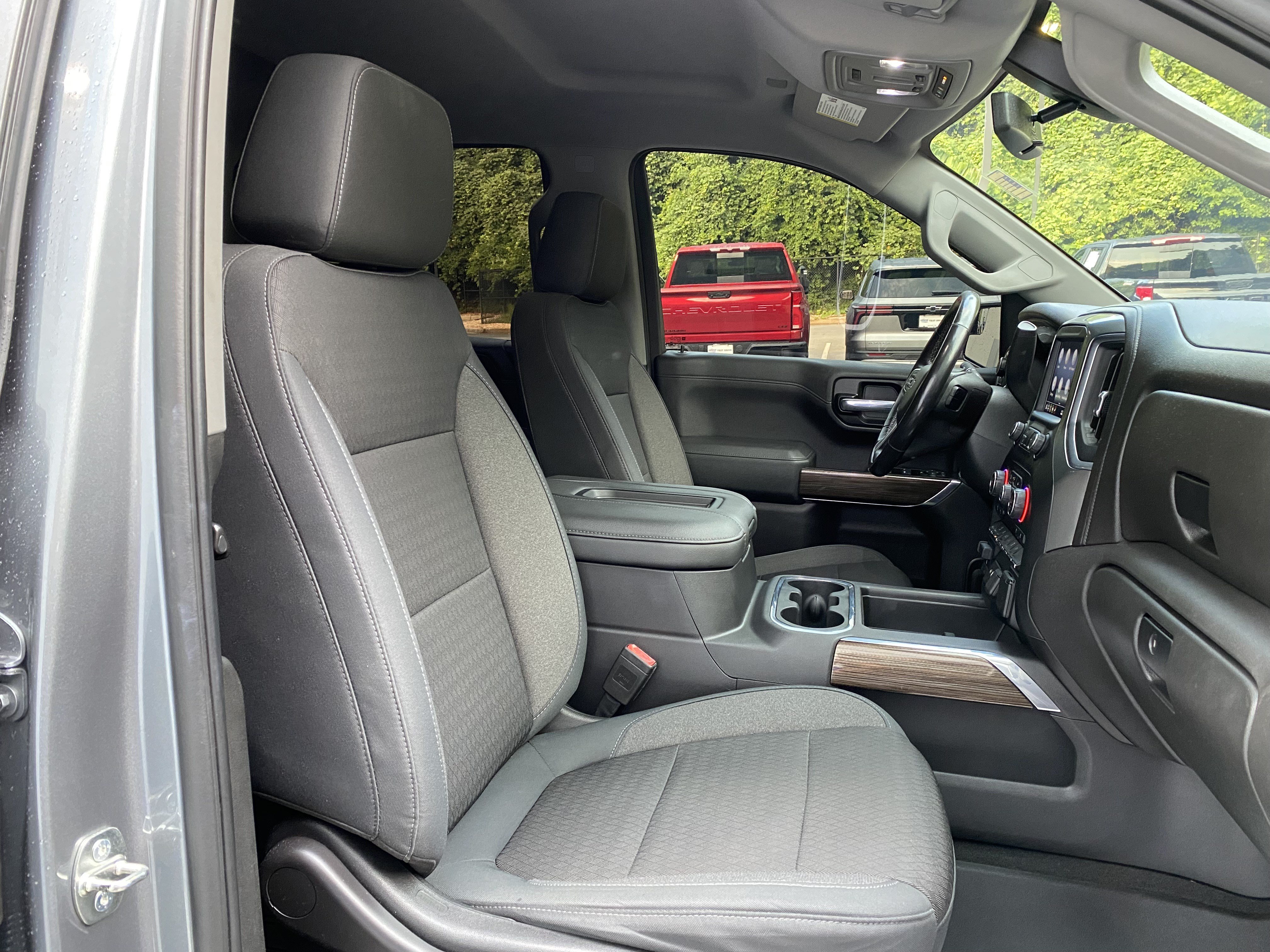 Used 2019 Chevrolet Silverado 1500 LT Trail Boss AWD/4WD image 33