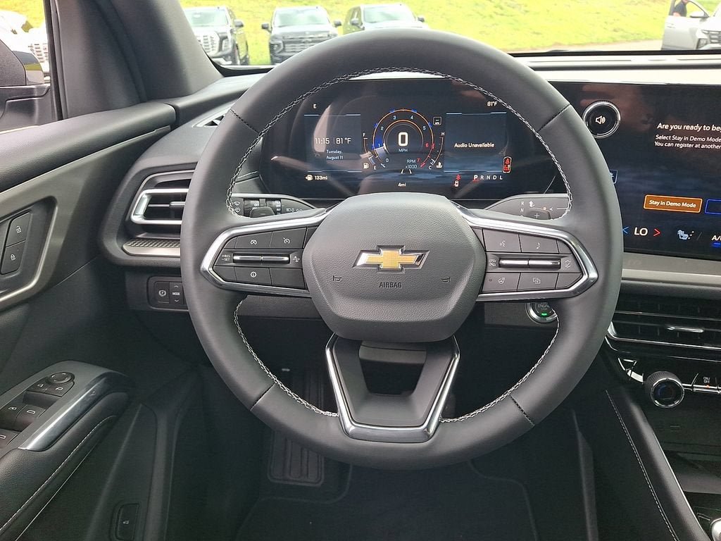 New 2027 Chevrolet Traverse LT FWD image 9