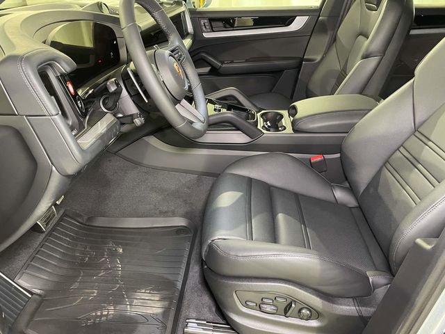 New 2026 Porsche Cayenne S image 5