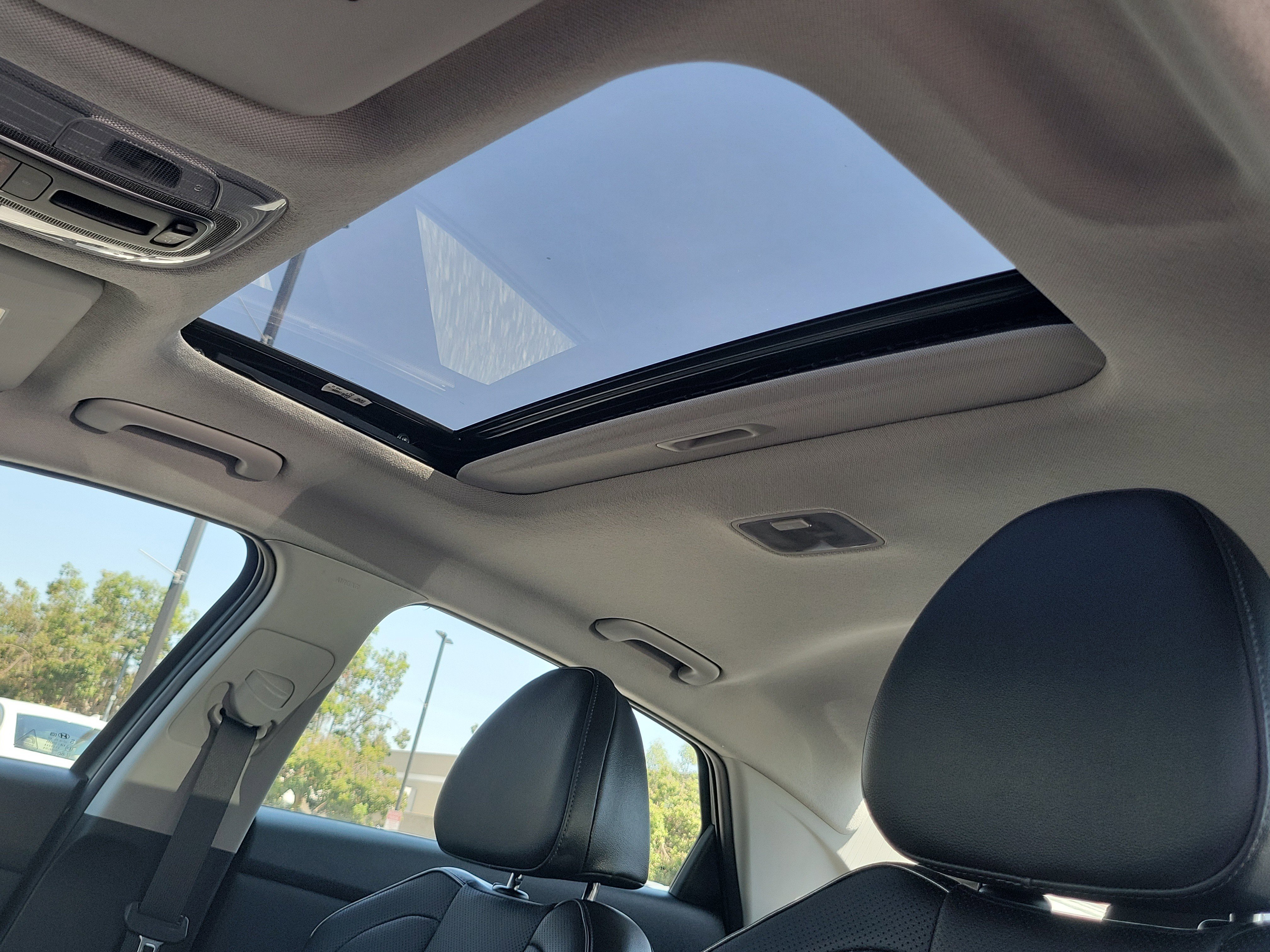 Certified 2025 Hyundai Elantra Limited image 21