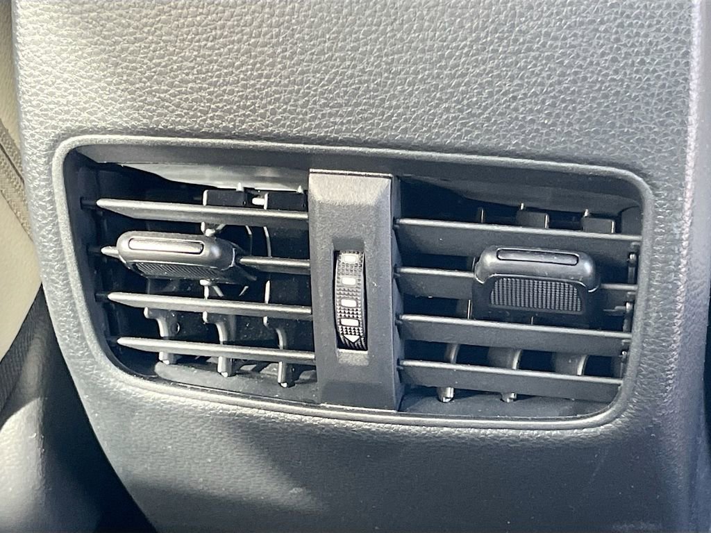 Used 2023 Toyota Corolla Cross XLE w/ Convenience Package AWD/4WD image 27