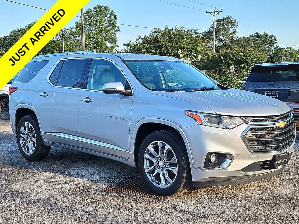 Used 2021 Chevrolet Traverse Premier FWD image 3