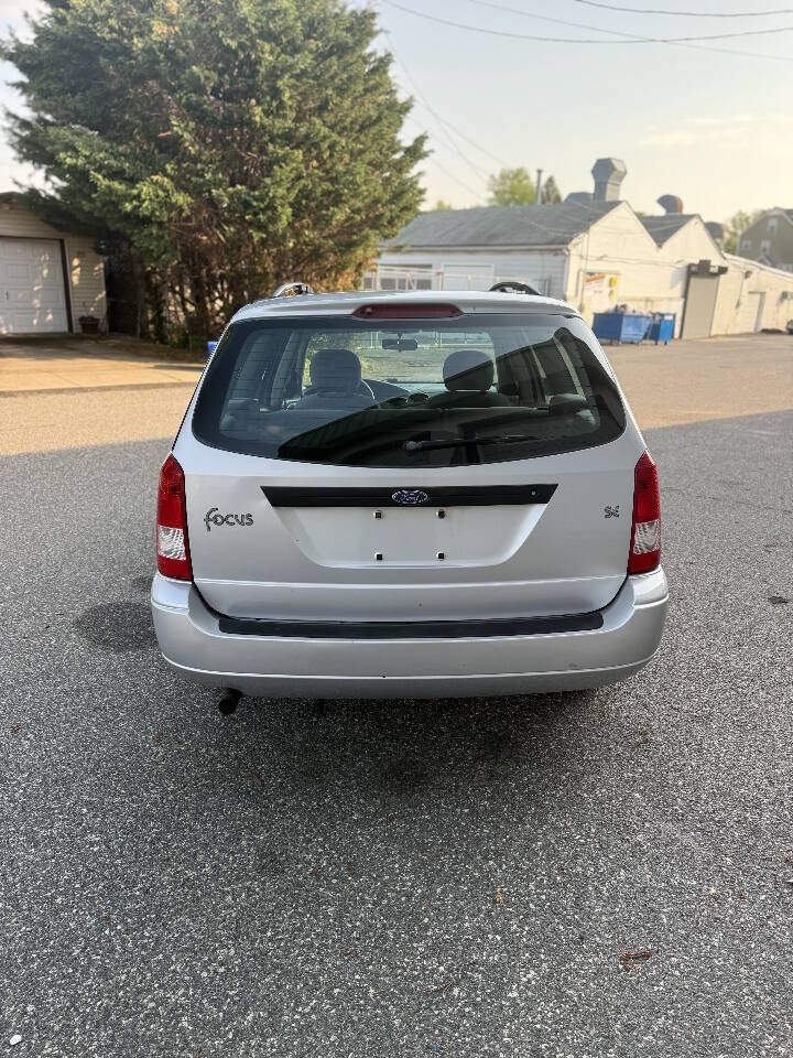Used 2001 Ford Focus SE FWD image 6