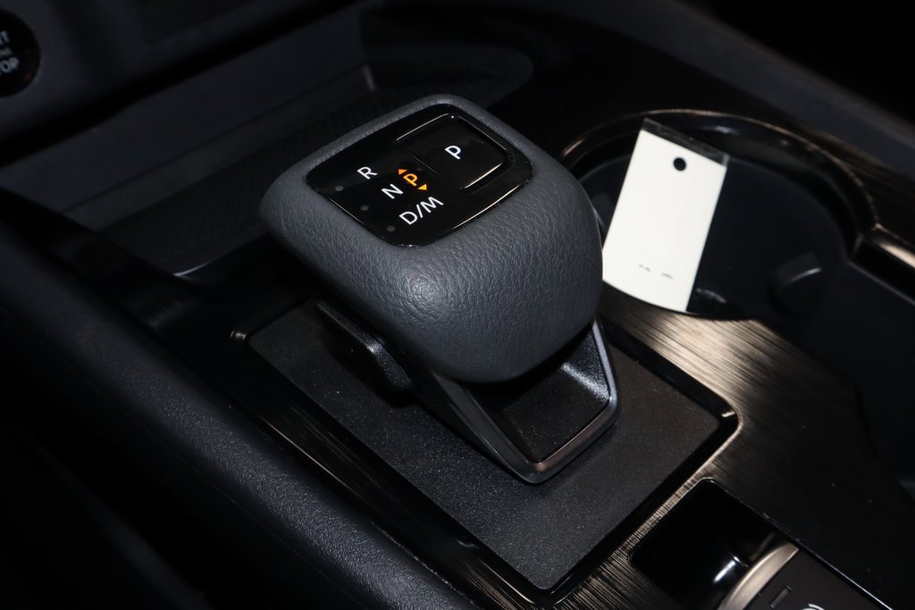 Certified 2025 Nissan Rogue SV image 31