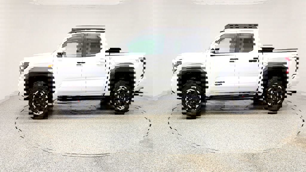 Used 2024 Toyota Tacoma TRD Off-Road w/ TRD Off Road Premium Package image 8