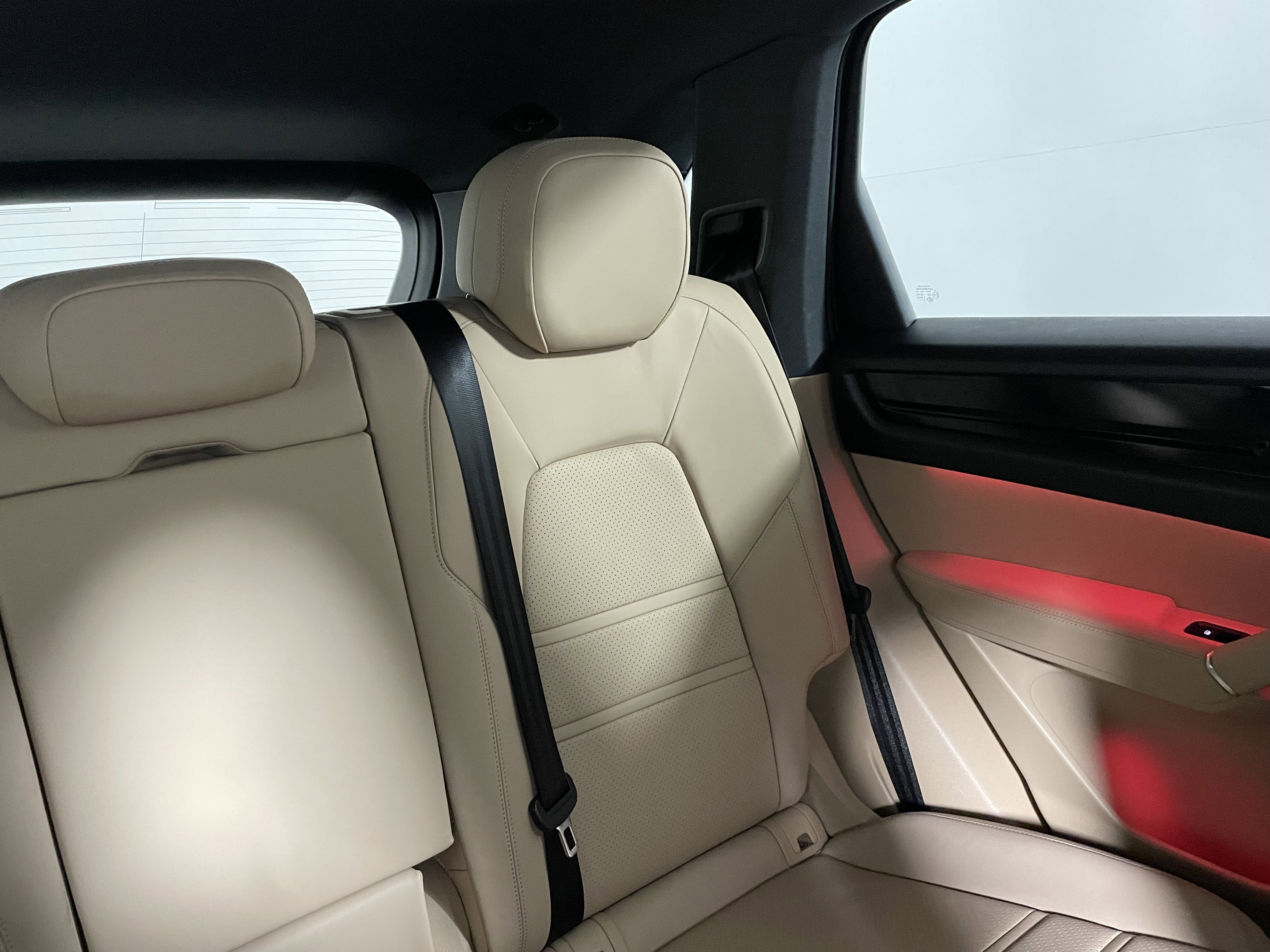 Used 2023 Porsche Cayenne image 17