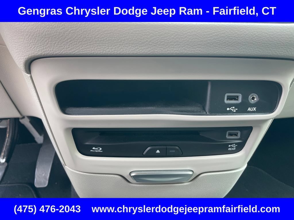 Used 2020 Chrysler Pacifica Touring-L Plus FWD image 61