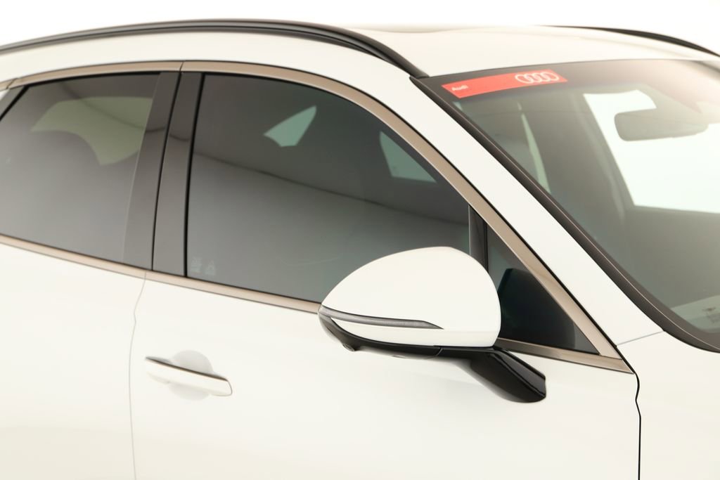 Used 2025 Genesis GV70 3.5T Sport w/ Sport Advanced Package image 34