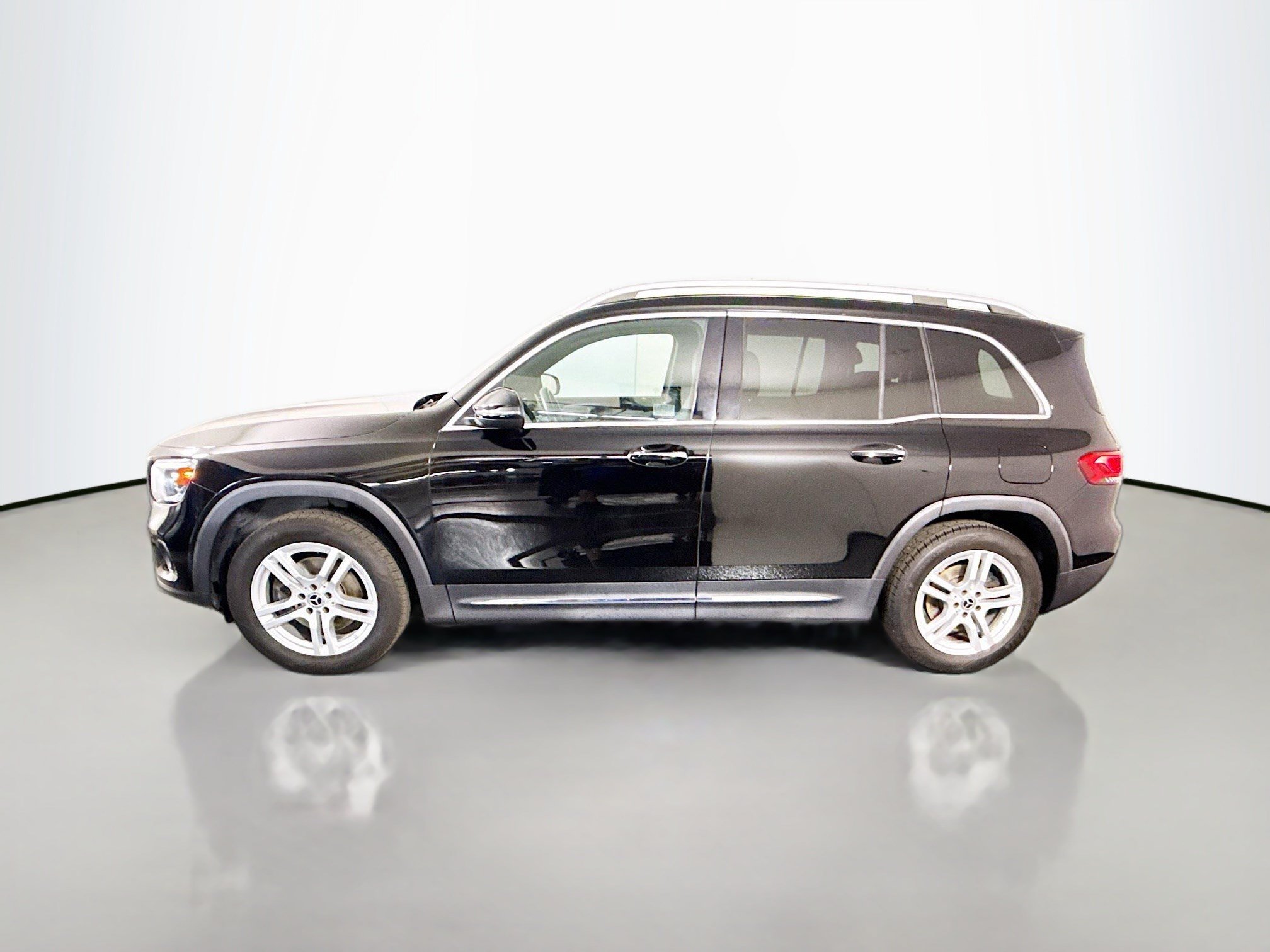 Used 2020 Mercedes-Benz GLB 250 image 6