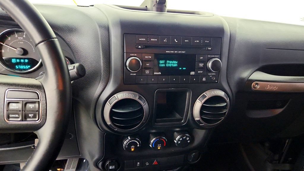 Used 2017 Jeep Wrangler Unlimited Sport w/ Connectivity Group AWD/4WD image 18
