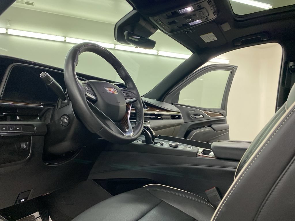 Certified 2023 Cadillac Escalade ESV Premium Luxury AWD/4WD image 33