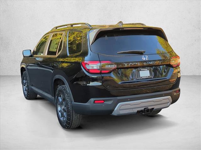 New 2025 Honda Pilot TrailSport image 7