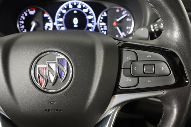 Used 2023 Buick Enclave Avenir w/ Avenir Technology Package FWD image 10