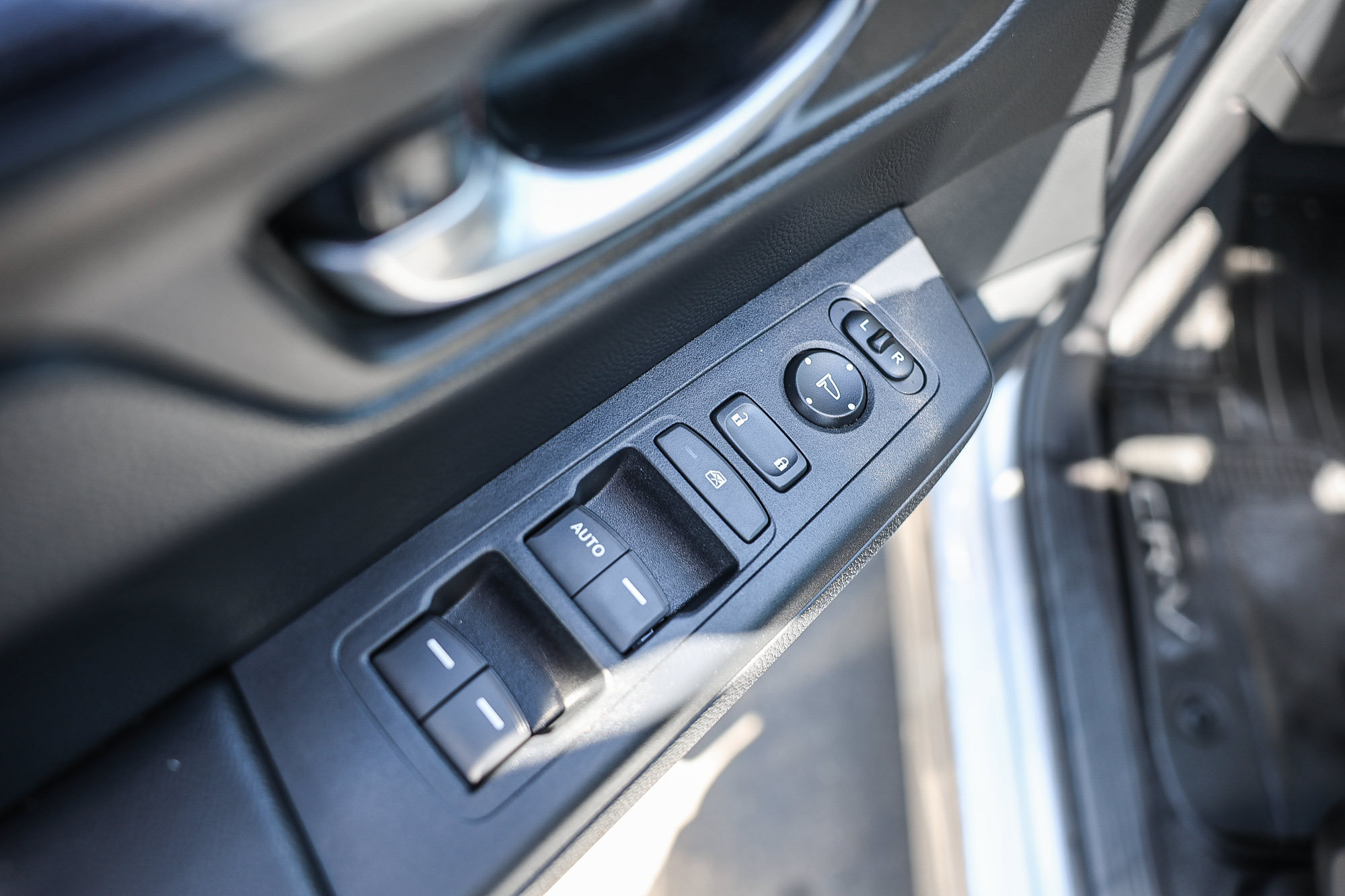Certified 2025 Honda CR-V LX image 10