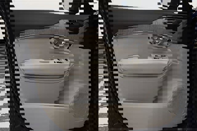 Used 2024 Volvo XC90 B6 Plus image 22