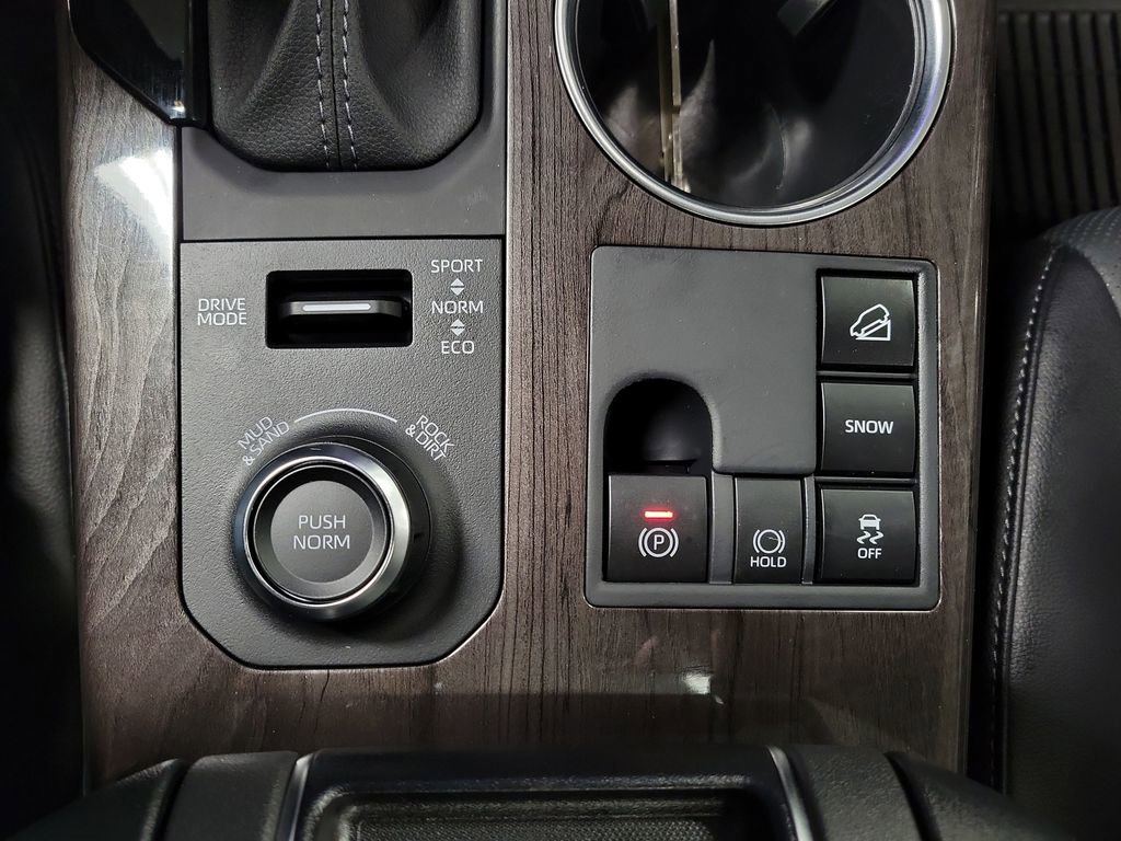 Used 2025 Toyota Highlander Platinum image 16
