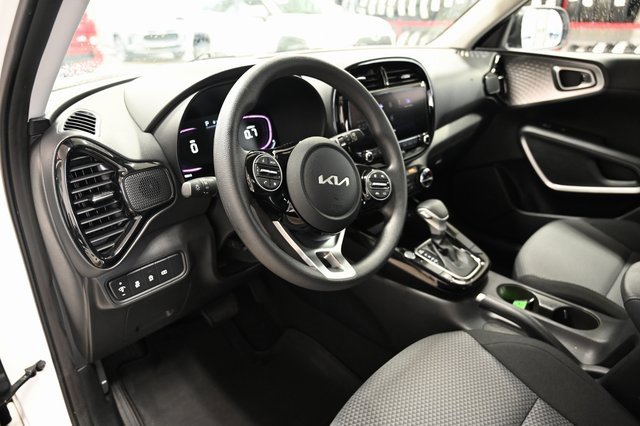 Used 2023 Kia Soul S image 21