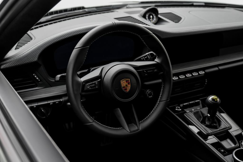 Used 2026 Porsche 911 GT3 RWD image 17