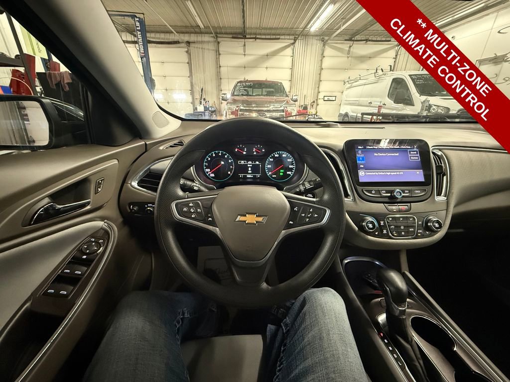 Used 2021 Chevrolet Malibu LT image 15