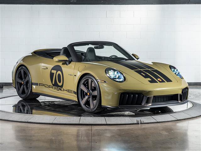 Certified 2026 Porsche 911 GTS RWD image 17