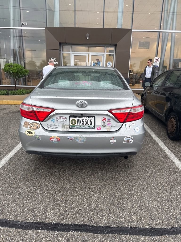 Used 2015 Toyota Camry LE FWD image 5