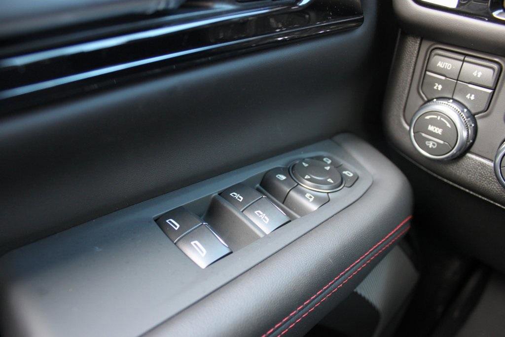 New 2026 GMC Yukon AT4 Ultimate w/ LPO, Floor Liner Package image 14