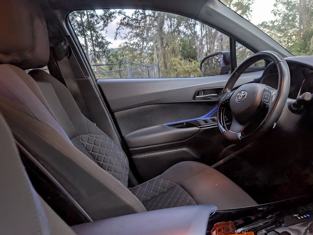 Used 2021 Toyota C-HR XLE image 12