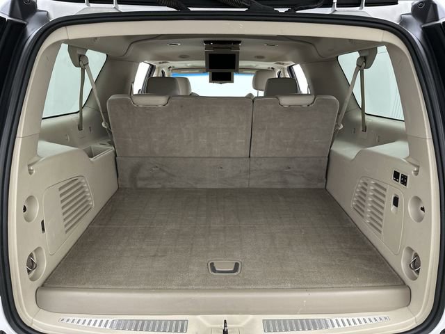 Used 2019 Cadillac Escalade ESV Luxury AWD/4WD image 24