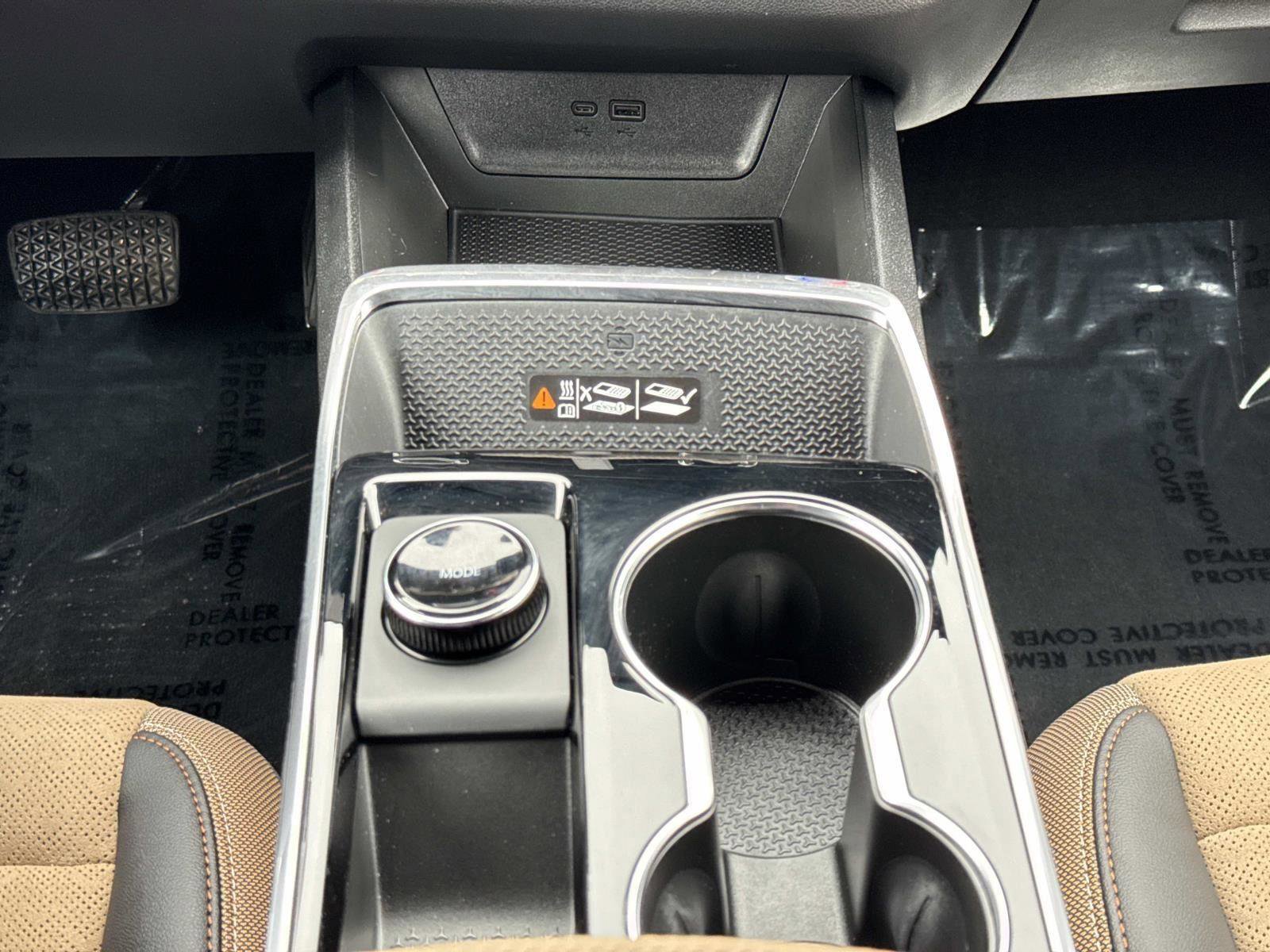 Used 2026 Chevrolet Equinox ACTIV w/ Convenience Package III image 6