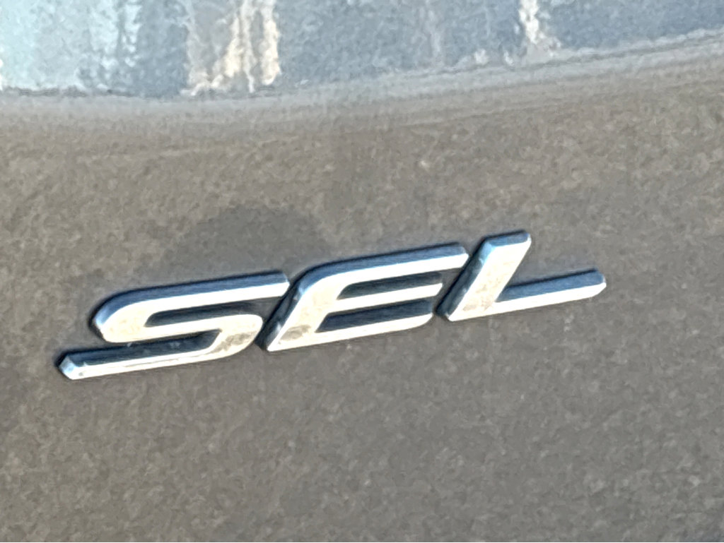 Used 2024 Ford Edge SEL AWD/4WD image 17