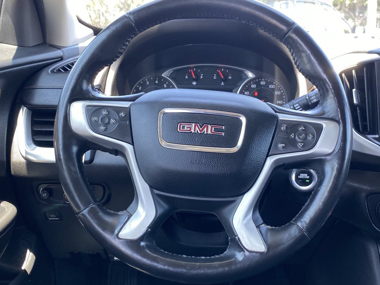 Used 2020 GMC Terrain SLE FWD image 31