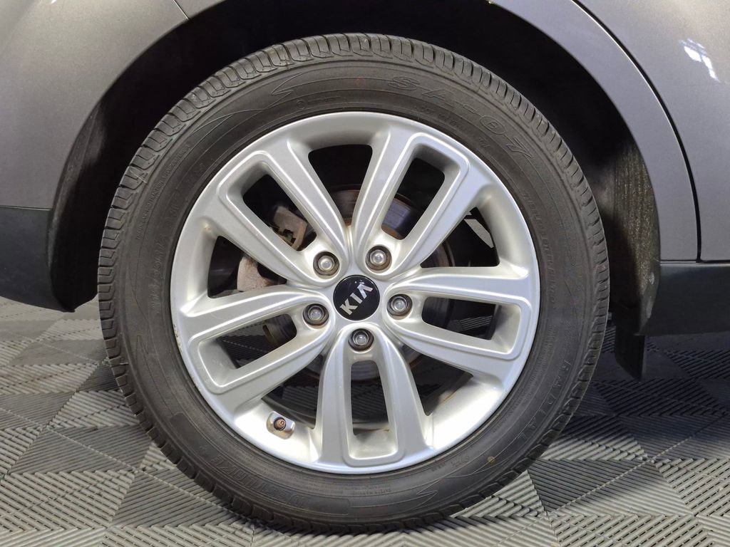 Used 2018 Kia Soul + FWD image 27