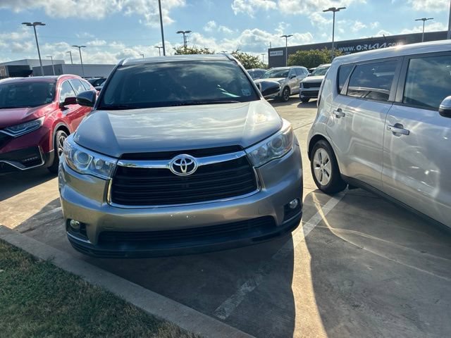 Used 2016 Toyota Highlander XLE FWD image 5