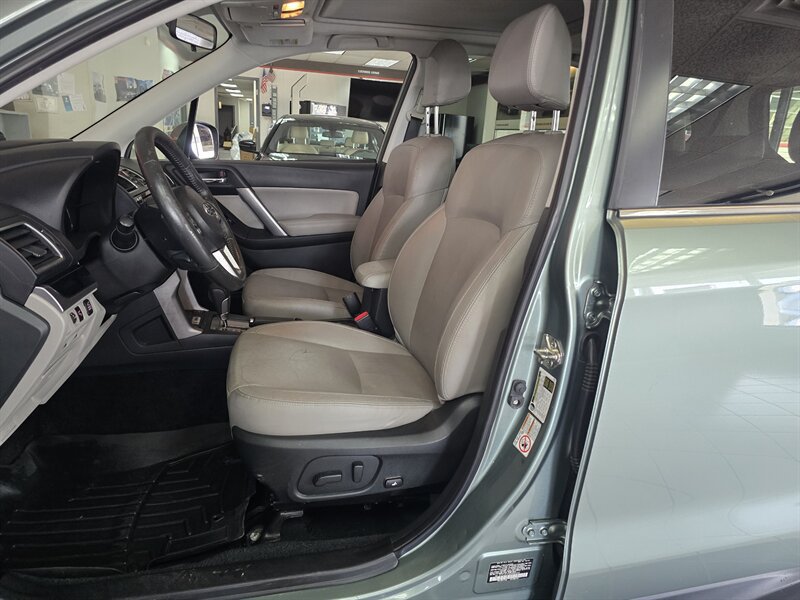 Used 2017 Subaru Forester 2.5i Limited AWD/4WD image 9